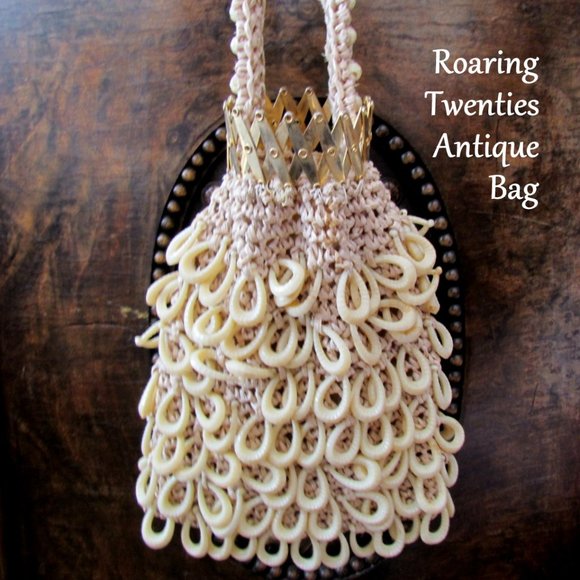 VINTAGE ANTIQUE Handbags - ROARING 20s BAG, 1920s ANTIQUE FLAPPER PURSE, UNIQUE OPENING, EXCELLENT VINTAGE